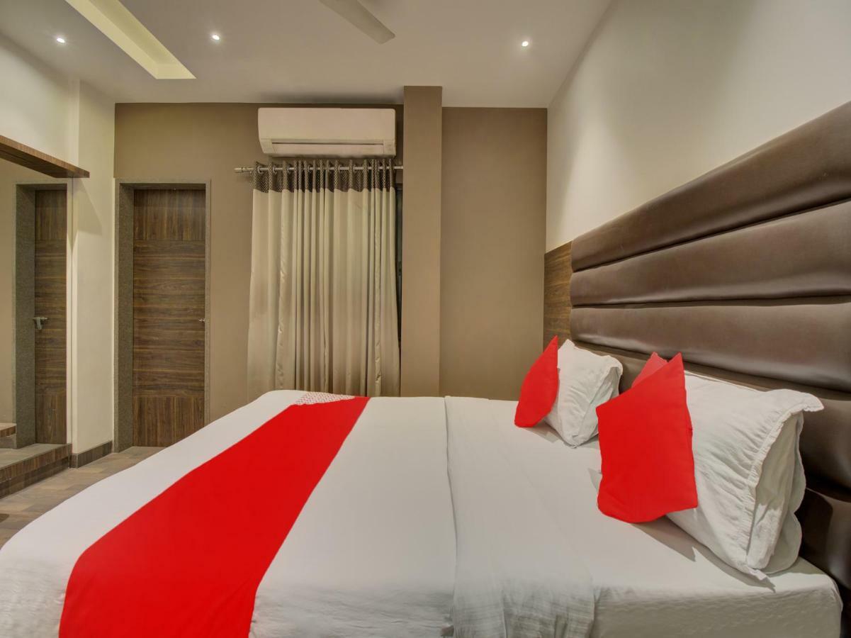 Oyo 35844 Hotel Lotus Residency Sangli Luaran gambar